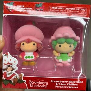 NWT Strawberry Shortcake flocked figure 2-Pack